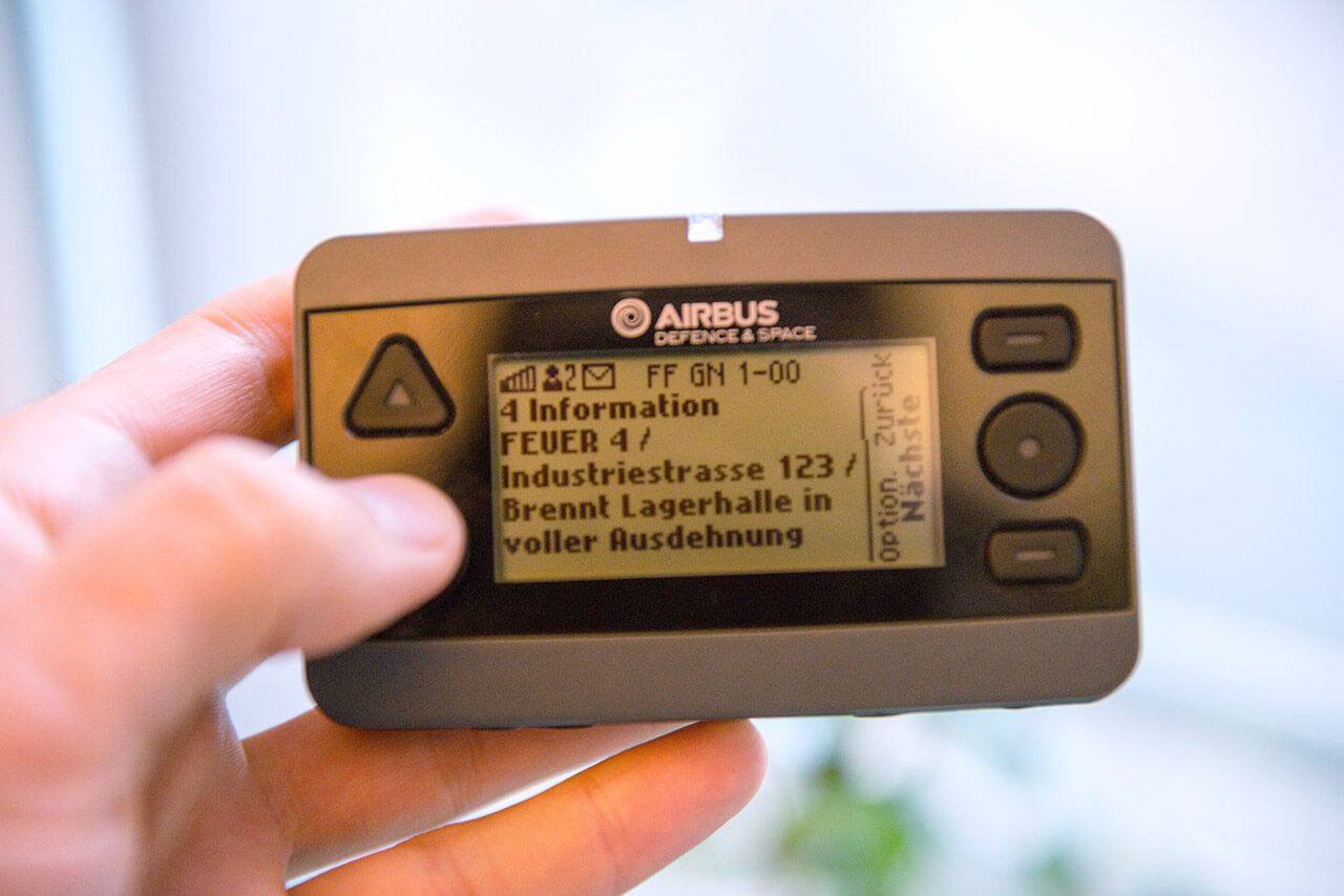 Feuerwehr Alarmierung mit Einsatzrückmeldung AirBus - DME Status Tetracontrol