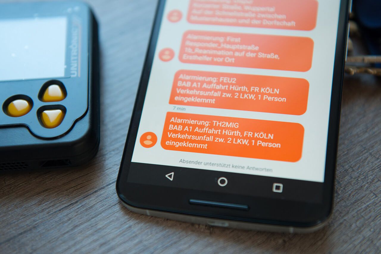 Handyalarmierung Einsatz SMS Sprachanruf-Texttospeech Call